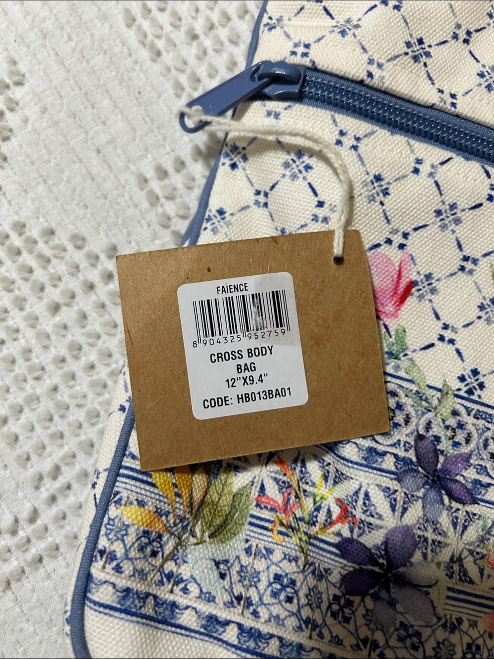NWT Maison d’Hermine Floral Pattern Crossbody Shoulder Bag in Blue and Cream - Picture 3 of 7